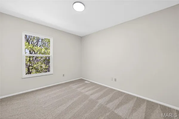 $375,000 | 411 Valparaiso Court, Valley Park, MO 63088