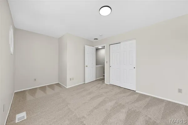 $375,000 | 411 Valparaiso Court, Valley Park, MO 63088