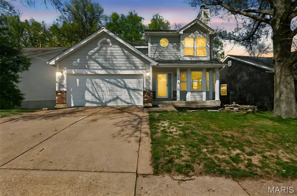 $375,000 | 411 Valparaiso Court, Valley Park, MO 63088