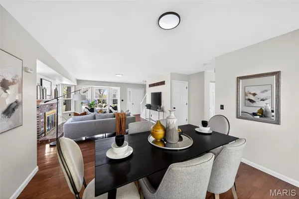 $375,000 | 411 Valparaiso Court, Valley Park, MO 63088