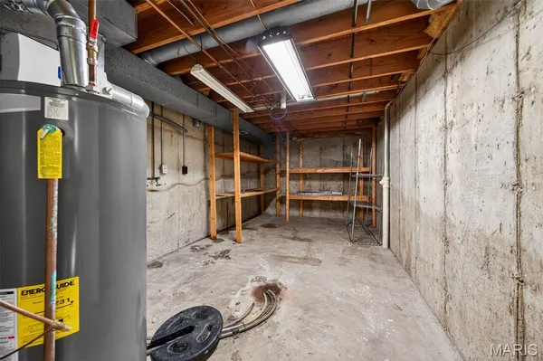 $375,000 | 411 Valparaiso Court, Valley Park, MO 63088