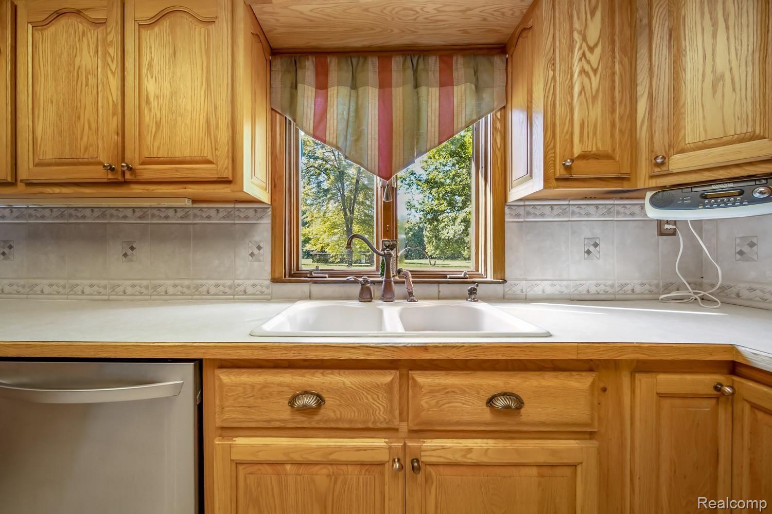 5674 Townline Road Birch Run, MI 48415 - Photo 21 of 52 5674 Townline Birch Run -21.jpg