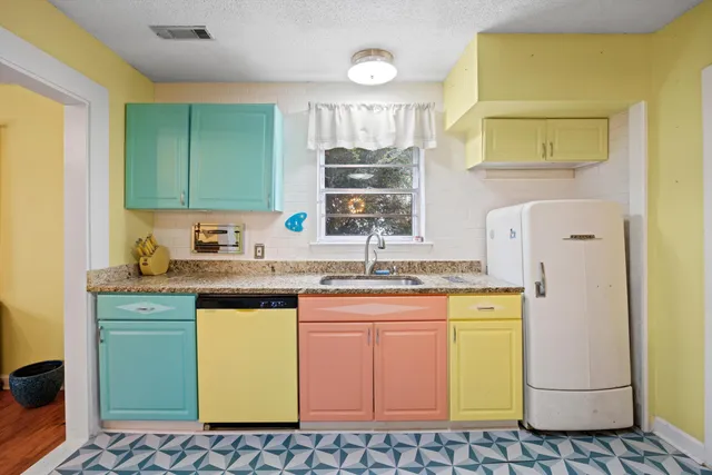 $389,900 | 711 Mauldeth Road, Chattanooga, TN 37415