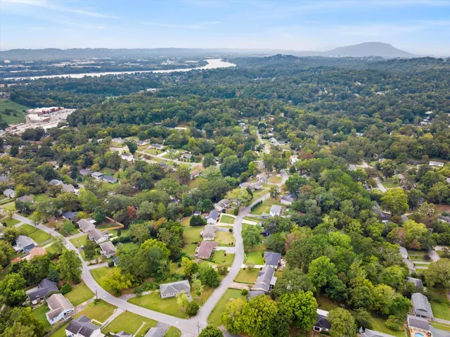 $389,900 | 711 Mauldeth Road, Chattanooga, TN 37415