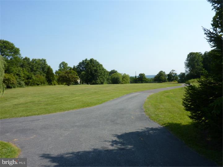 144 East Moyer Road Pottstown, PA 19464 - Photo 4 of 21 Gallery Image 4