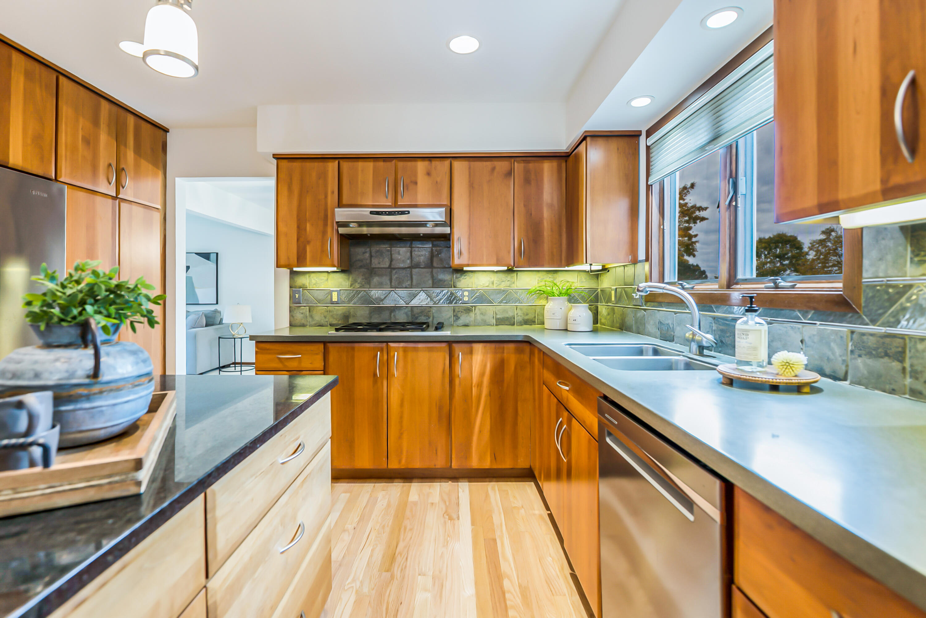 3301 Textile Road Saline, MI 48176 - Photo 11 of 57 Kitchen