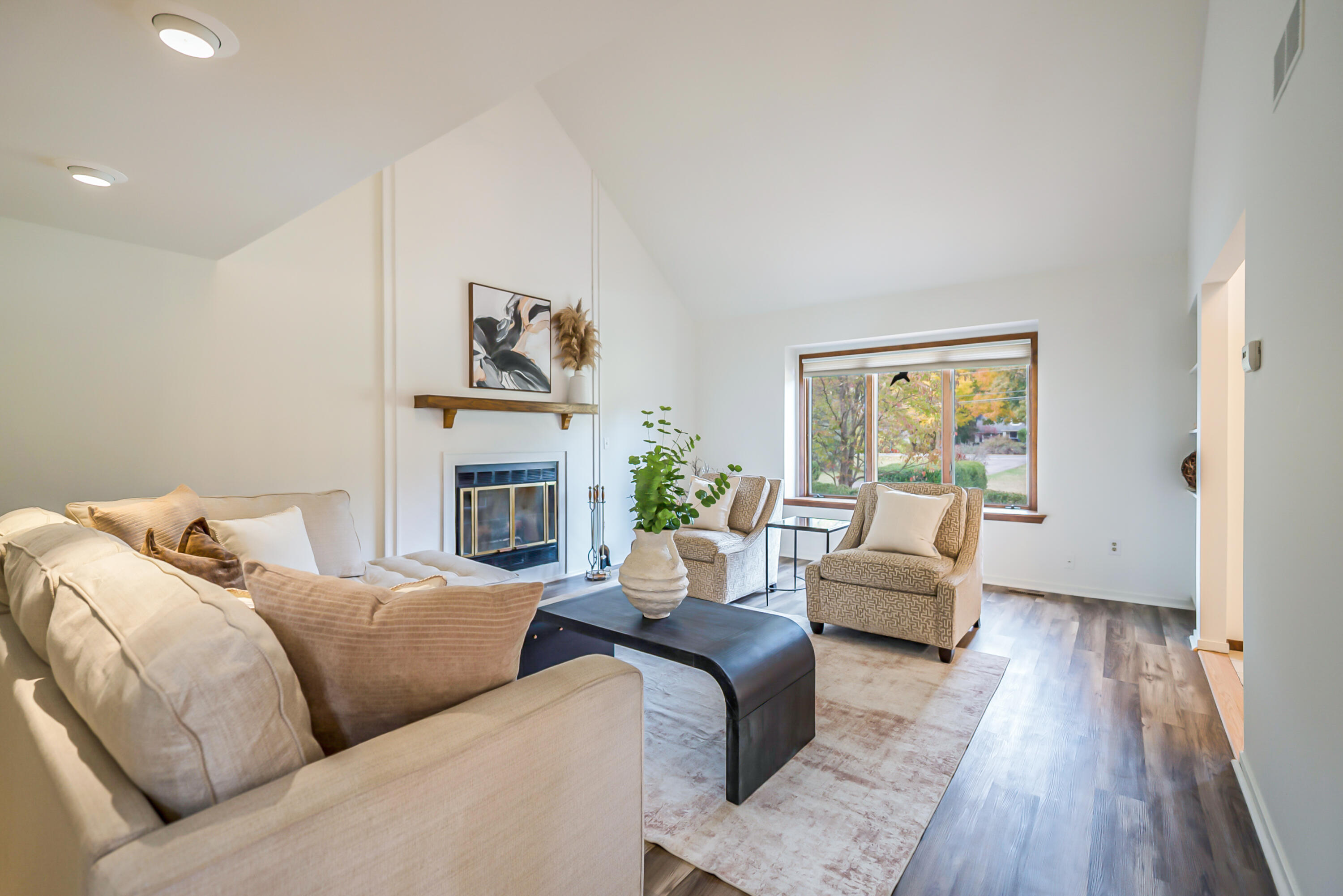 3301 Textile Road Saline, MI 48176 - Photo 21 of 57 Family Room