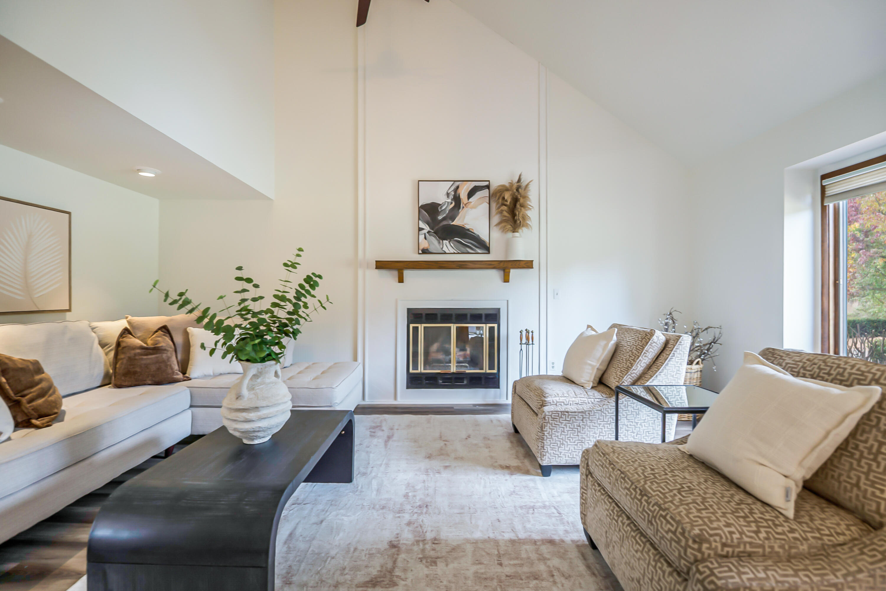 3301 Textile Road Saline, MI 48176 - Photo 22 of 57 Family Room