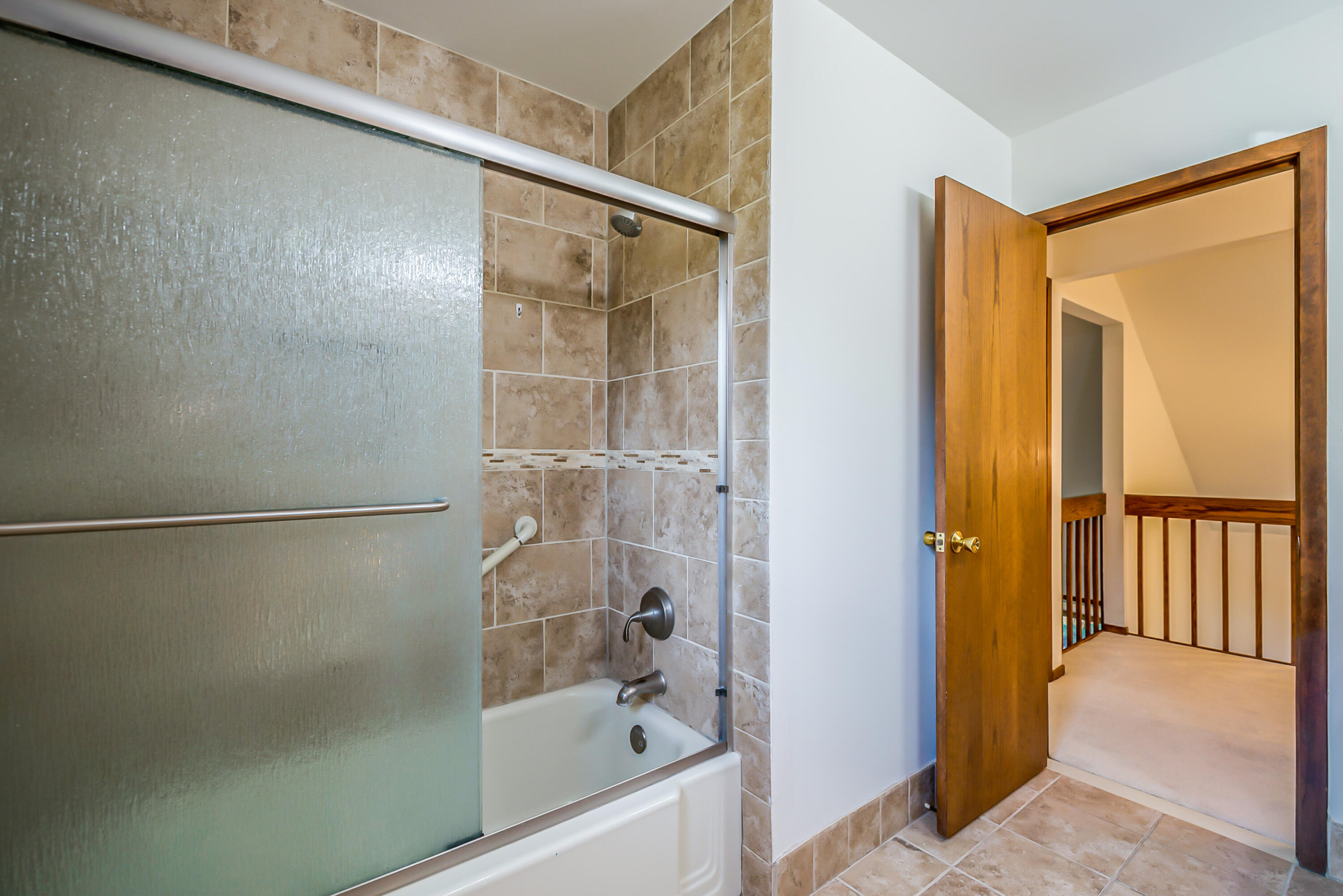 3301 Textile Road Saline, MI 48176 - Photo 38 of 57 Upstairs Bath