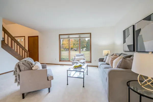 $500,000 | 3301 Textile Road, Saline, MI 48176