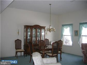 401 Paradise Road Williamstown, NJ 08094 - Photo 5 of 12 Dining Room