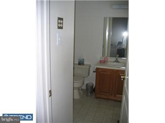 401 Paradise Road Williamstown, NJ 08094 - Photo 9 of 12 Bathroom