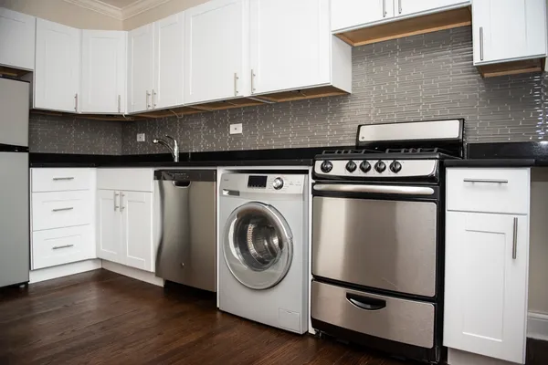 $2,045 | 2129 North Dayton Street, Unit 105, Chicago, IL 60614