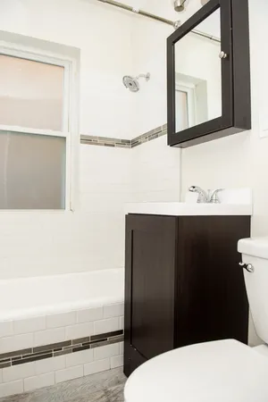 $2,045 | 2129 North Dayton Street, Unit 105, Chicago, IL 60614