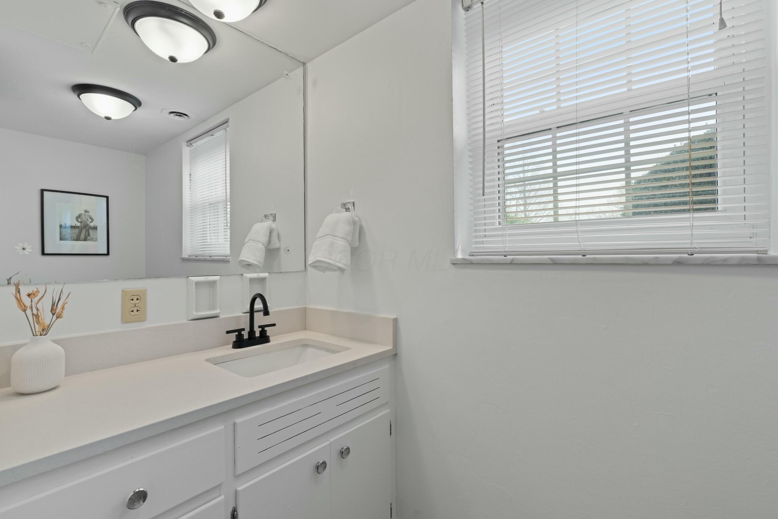 2500 Lytham Road Upper Arlington, OH 43220 - Photo 47 of 69 Lower Level Full Bathroom