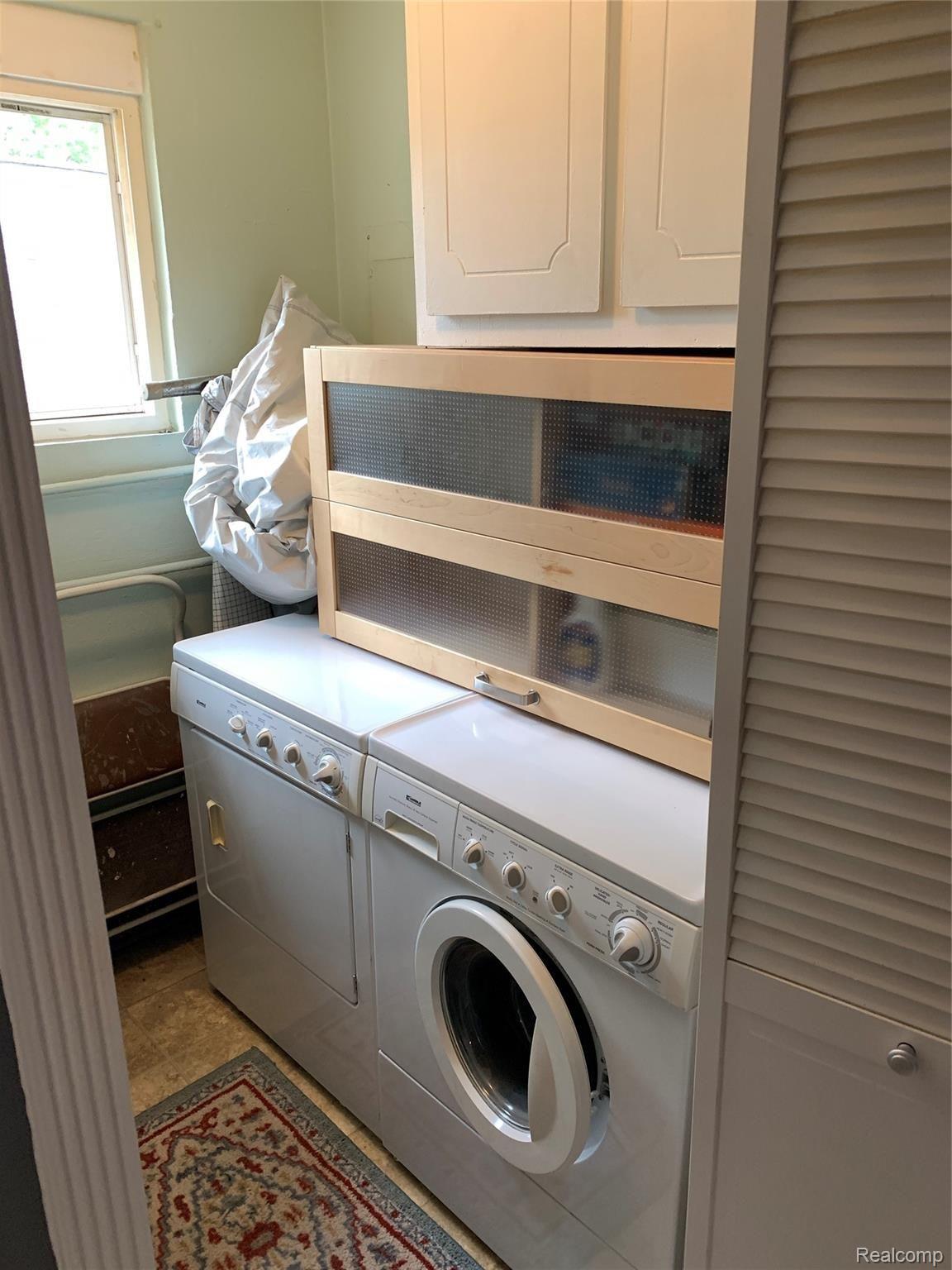 4093 Hunt Road Lapeer, MI 48446 - Photo 20 of 20 Upper Unit Laundry.JPG