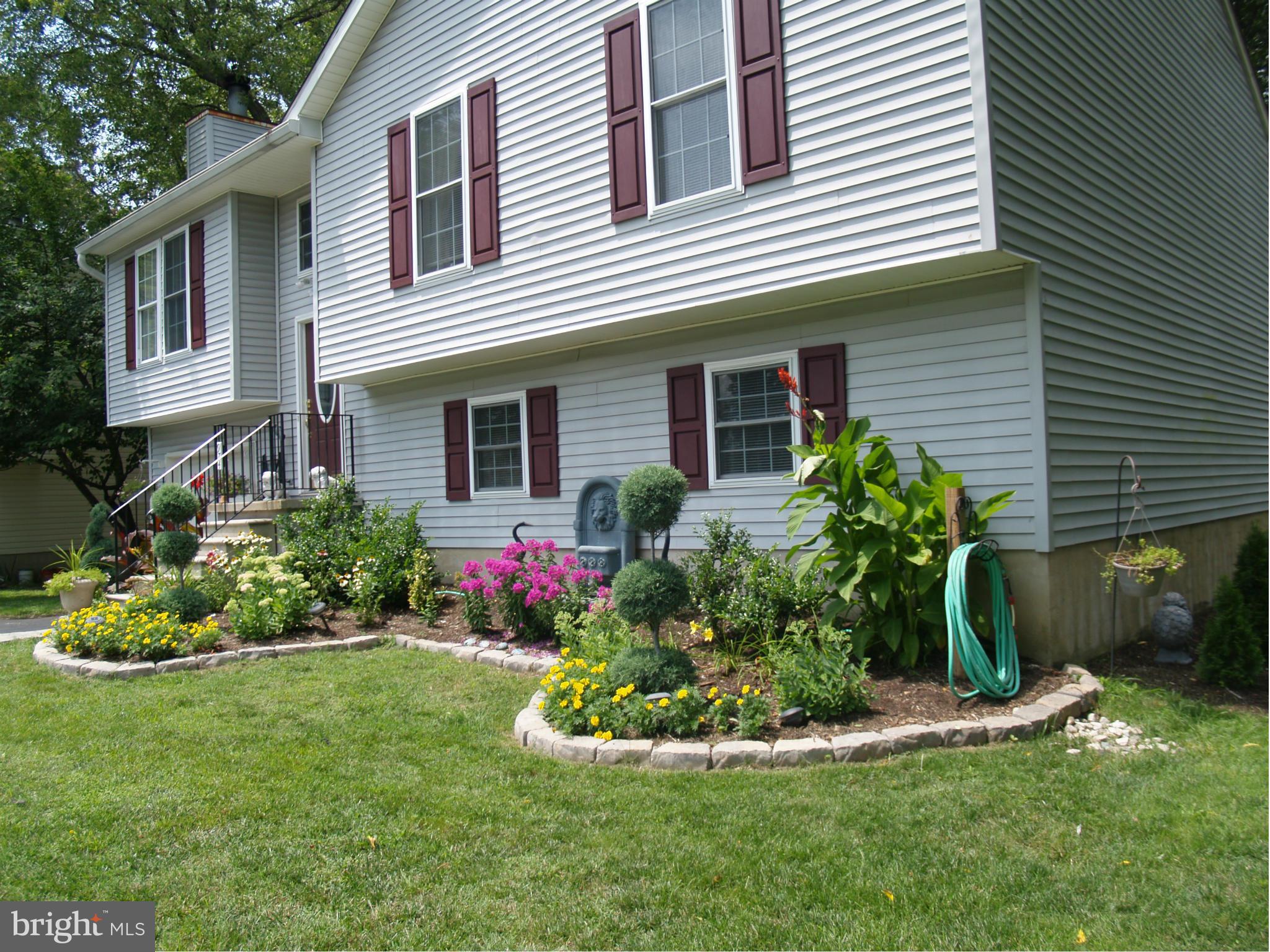 974 Point Pleasant Road Glen Burnie, MD 21060 - Photo 25 of 30 Well Landscaped