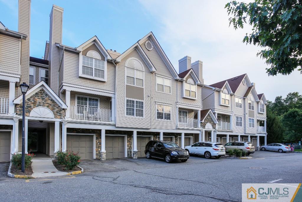 35 Prestwick Way Edison, NJ 08820 - Photo 1 of 25 Gallery Image 1