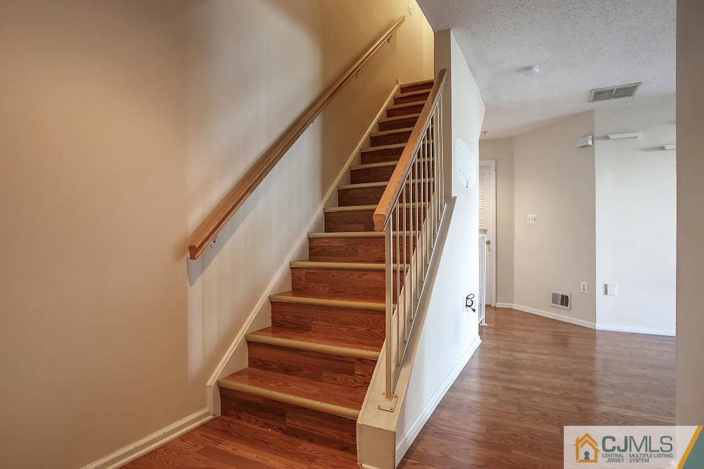 35 Prestwick Way Edison, NJ 08820 - Photo 13 of 25 Gallery Image 13