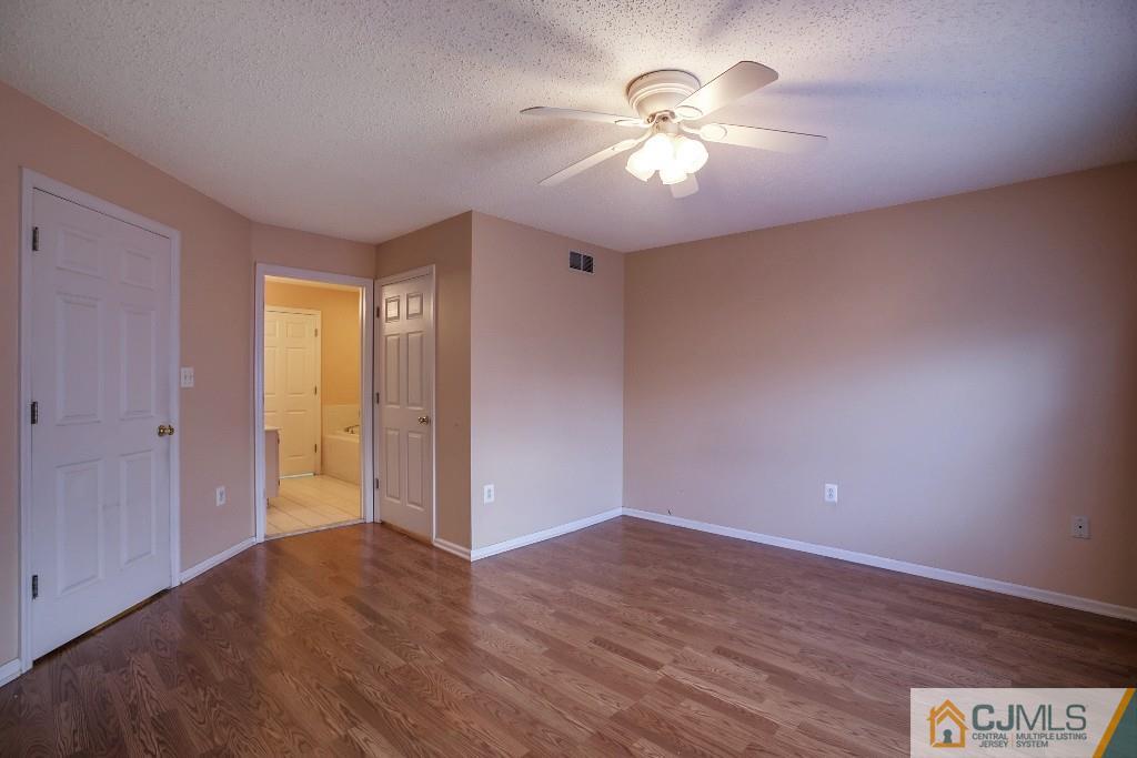 35 Prestwick Way Edison, NJ 08820 - Photo 15 of 25 Gallery Image 15