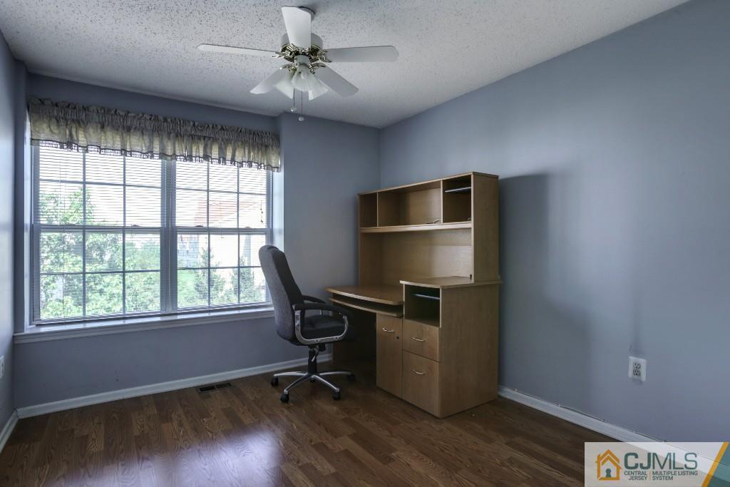 35 Prestwick Way Edison, NJ 08820 - Photo 19 of 25 Gallery Image 19