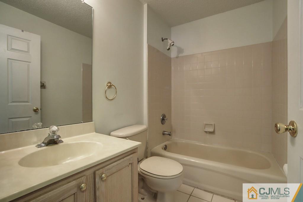 35 Prestwick Way Edison, NJ 08820 - Photo 22 of 25 Gallery Image 22