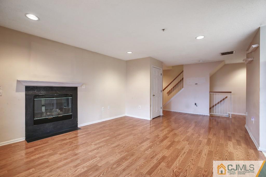 35 Prestwick Way Edison, NJ 08820 - Photo 6 of 25 Gallery Image 6