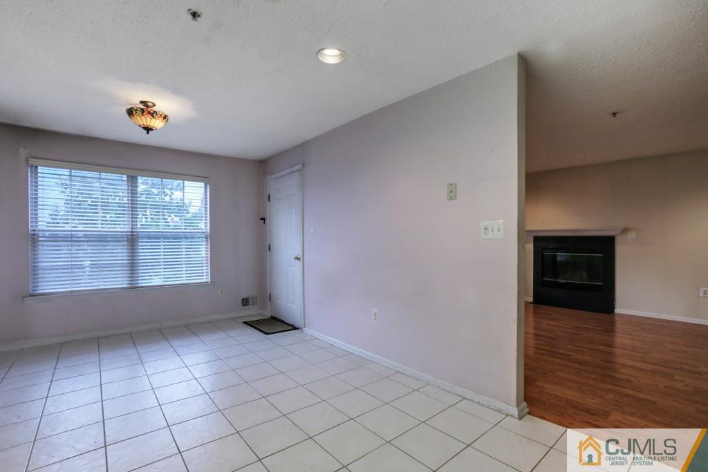 35 Prestwick Way Edison, NJ 08820 - Photo 10 of 25 Gallery Image 10
