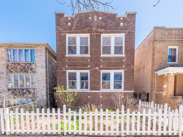 $599,900 | 3041 North Davlin Court, Chicago, IL 60618