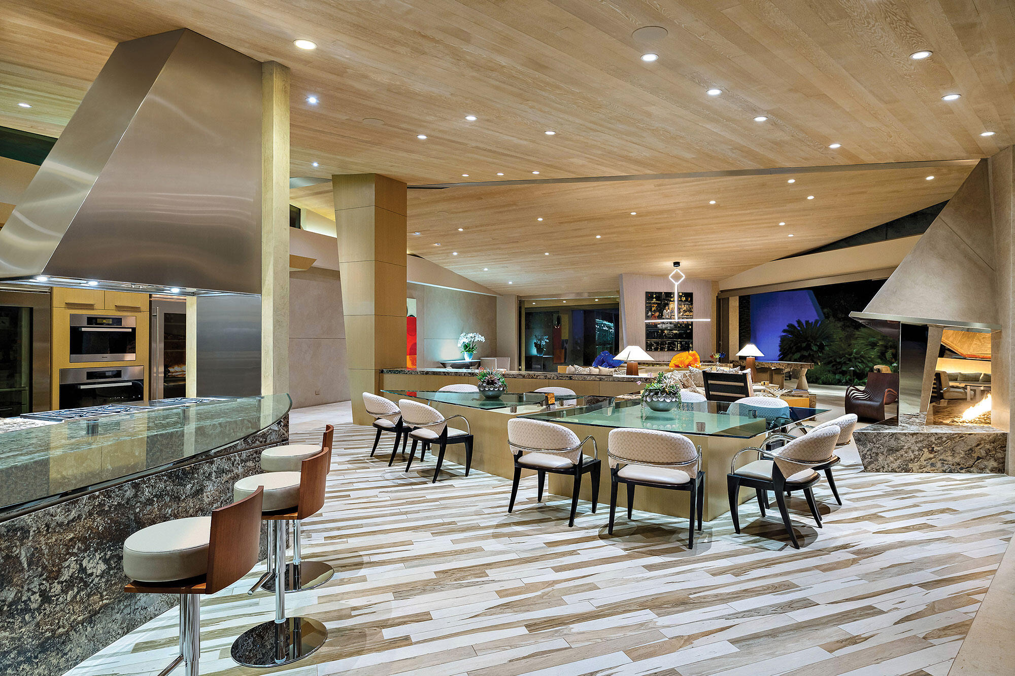 642 Pinnacle Crest Palm Desert, CA 92260 - Photo 14 of 29 a view of a dining room with furniture