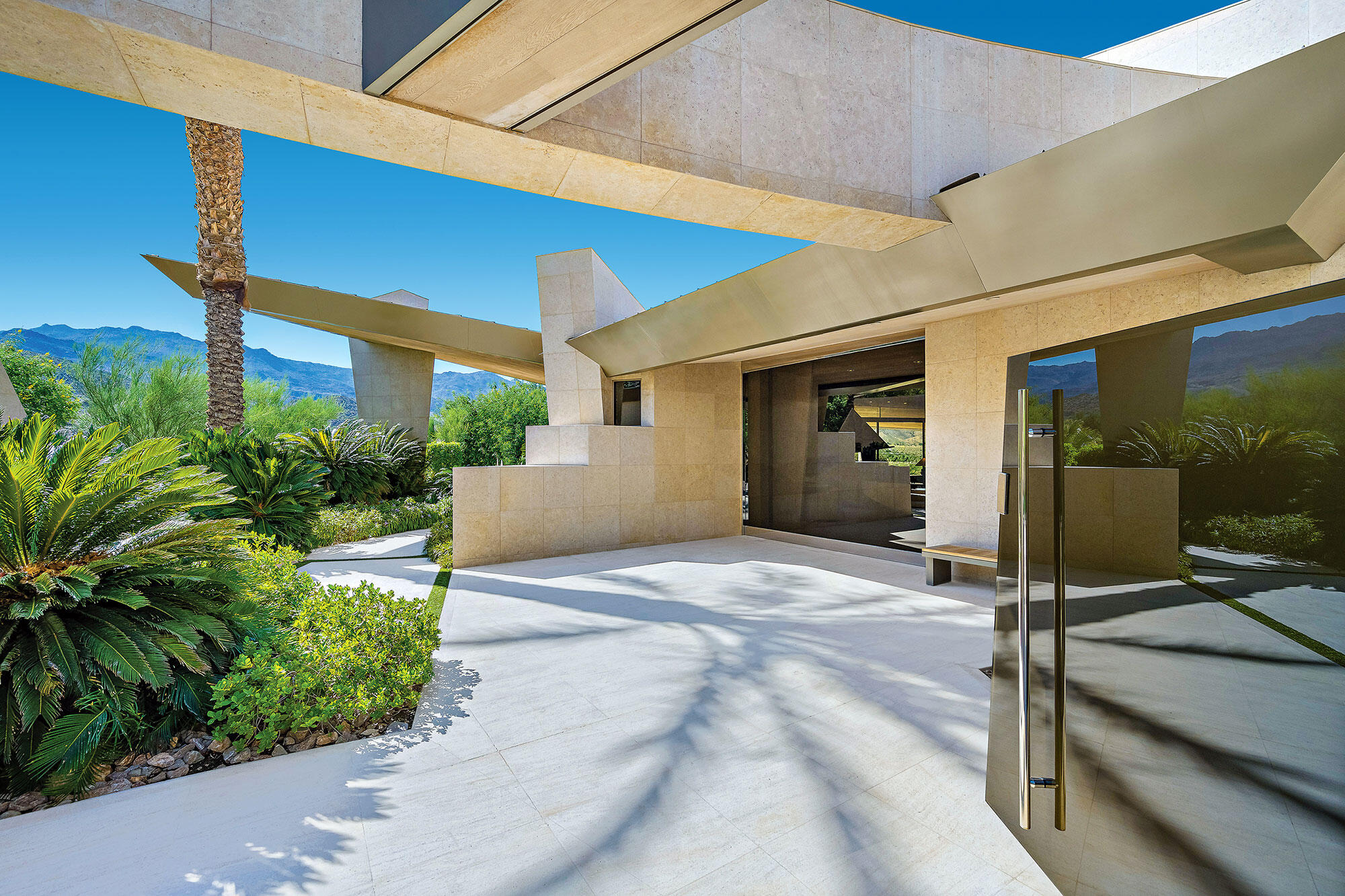 642 Pinnacle Crest Palm Desert, CA 92260 - Photo 4 of 29 a view of a balcony