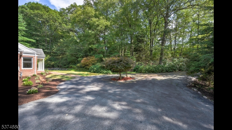 89 Pocono Road Denville, NJ 07834 - Photo 32 of 44