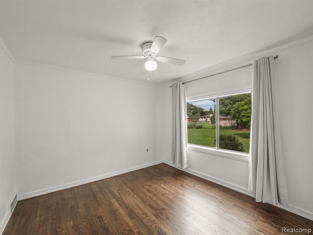 48070 Shelby Road Utica, MI 48317 - Photo 18 of 29