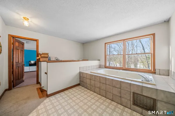 $399,999 | 184 Black Hill Road, Plainfield, CT 06374