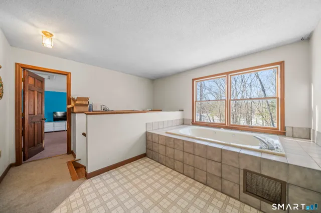 $399,999 | 184 Black Hill Road, Plainfield, CT 06374