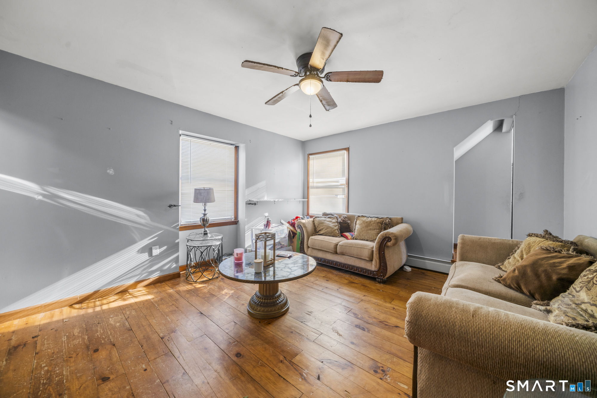 184 Black Hill Road Plainfield, CT 06374 - Photo 23 of 39 a living room with furniture