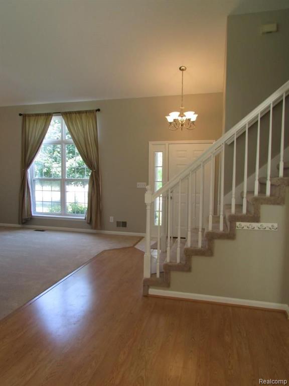 46 Eagle Ridge Road Lake Orion, MI 48360 - Photo 10 of 35