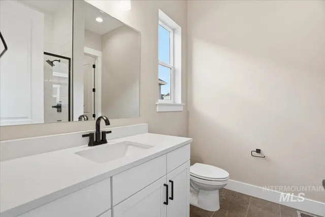 $789,990 | 900 North Falling Water Way, Eagle, ID 83616