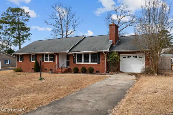 $215,000 | 6218 Brassie Drive, Grifton, NC 28530