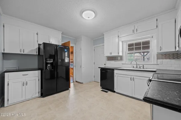 $215,000 | 6218 Brassie Drive, Grifton, NC 28530