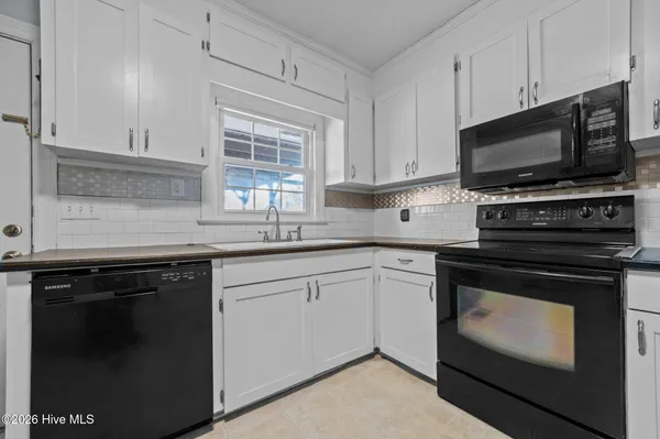 $215,000 | 6218 Brassie Drive, Grifton, NC 28530