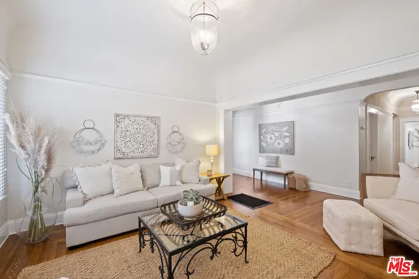 $3,200 | 1408 South Burlington Avenue, Los Angeles, CA 90006
