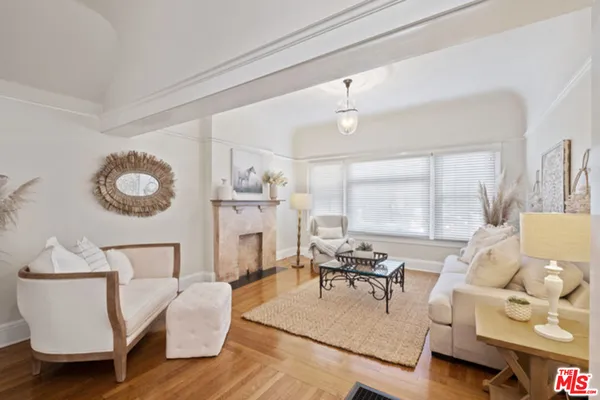 $3,200 | 1408 South Burlington Avenue, Los Angeles, CA 90006