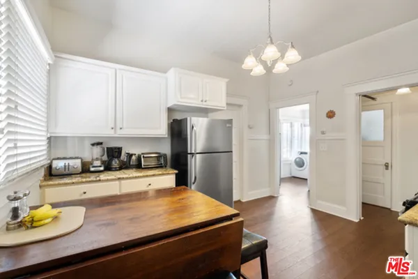 $3,200 | 1408 South Burlington Avenue, Los Angeles, CA 90006