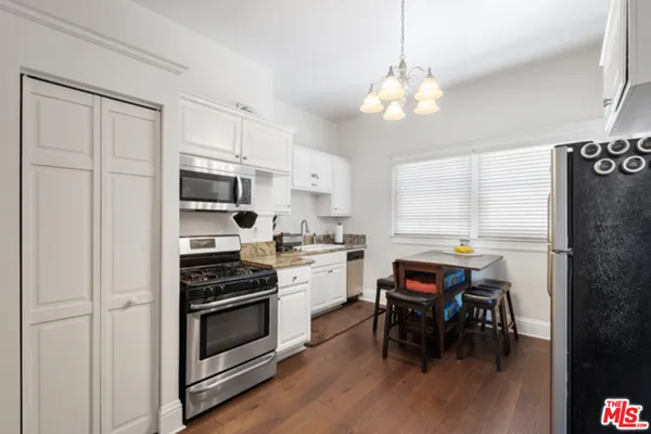 $3,200 | 1408 South Burlington Avenue, Los Angeles, CA 90006