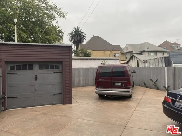 $3,200 | 1408 South Burlington Avenue, Los Angeles, CA 90006