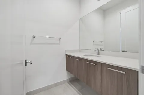 $949,900 | 8272 Northwest 44th Terrace, Doral, FL 33166
