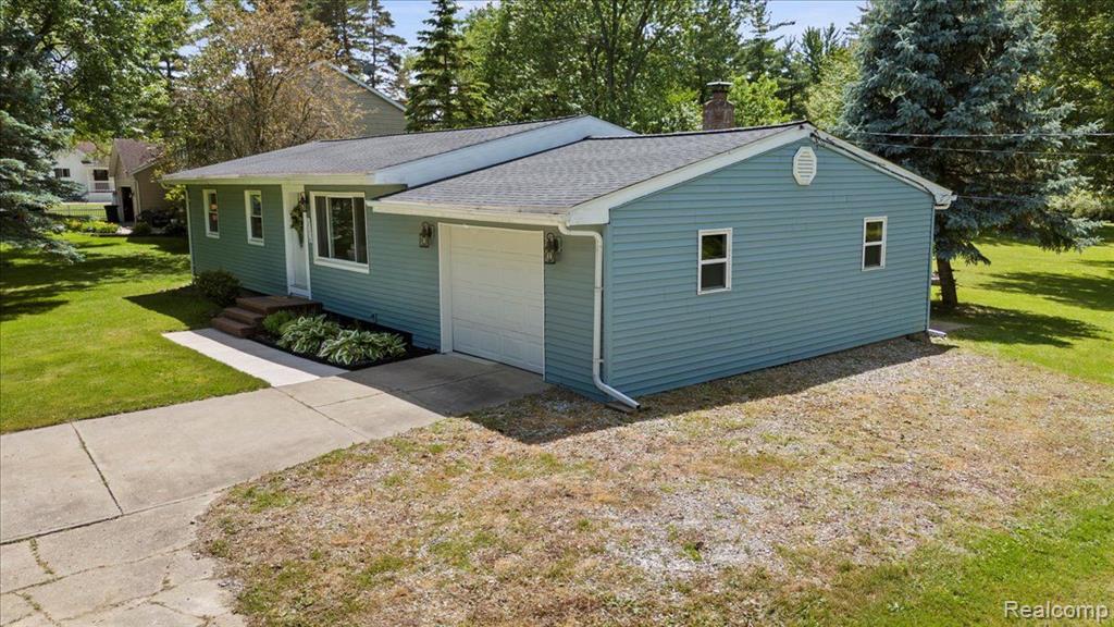 5116 Wakefield Road Grand Blanc, MI 48439 - Photo 3 of 48 Gallery Image 3