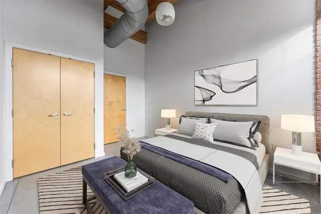 $290,000 | 136 Main Street, Unit 204, Kansas City, MO 64105