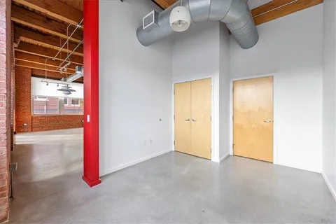 $275,000 | 136 Main Street, Unit 204, Kansas City, MO 64105